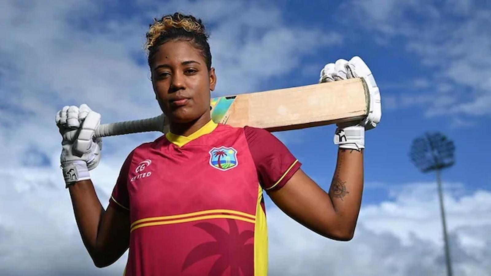 Hayley Matthews Rejoins Melbourne Renegades for 2024-25 Season